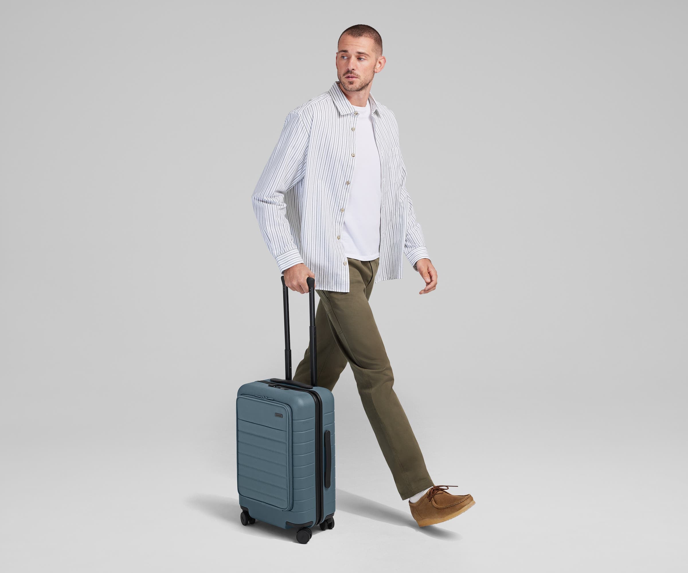 The Executive Carry-On in Coast Blue - Image 4