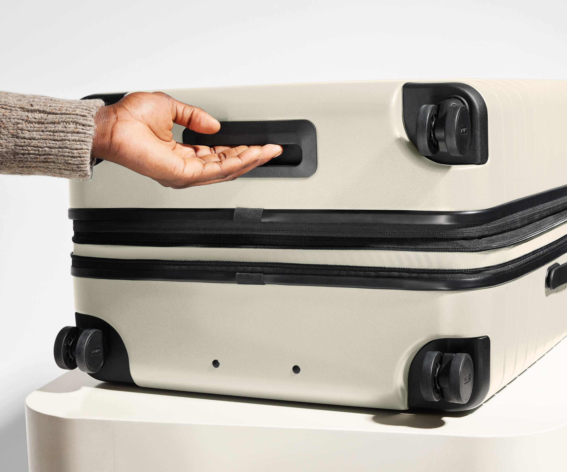 The Large Flex in Salt White - Image 6